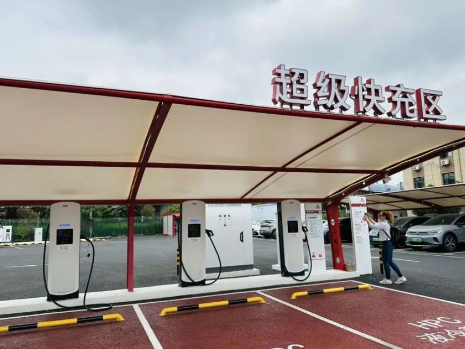 ABB Supercharger Stations Officially Commence Commercial Operation in Shanghai